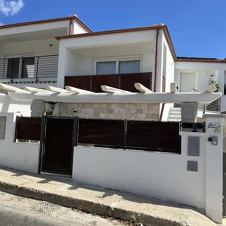 Zeffiro Vista Mare Con Giardino Villa *