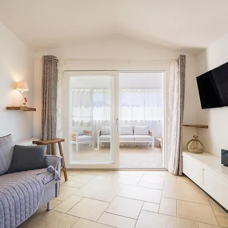 Zeffiro Vista Mare Con Giardino Villa