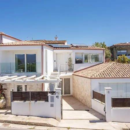 Zeffiro Vista Mare Con Giardino Villa *