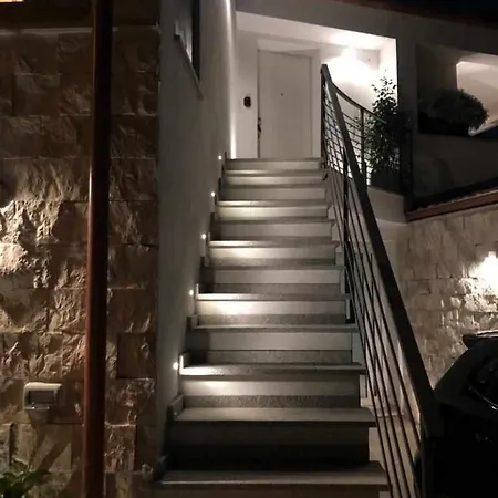 Zeffiro Vista Mare Con Giardino アルバタクス